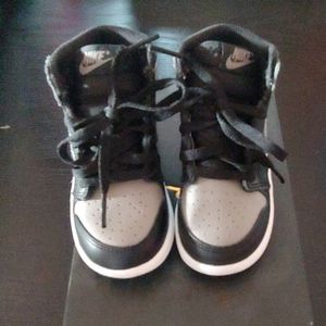 Jordan Retro blk/gry